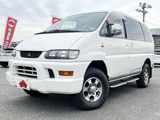 MITSUBISHI DELICA SPACE GEAR