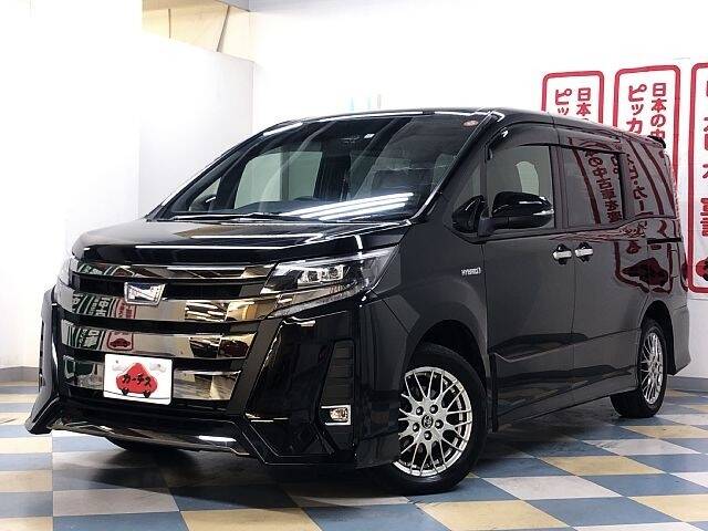 TOYOTA NOAH