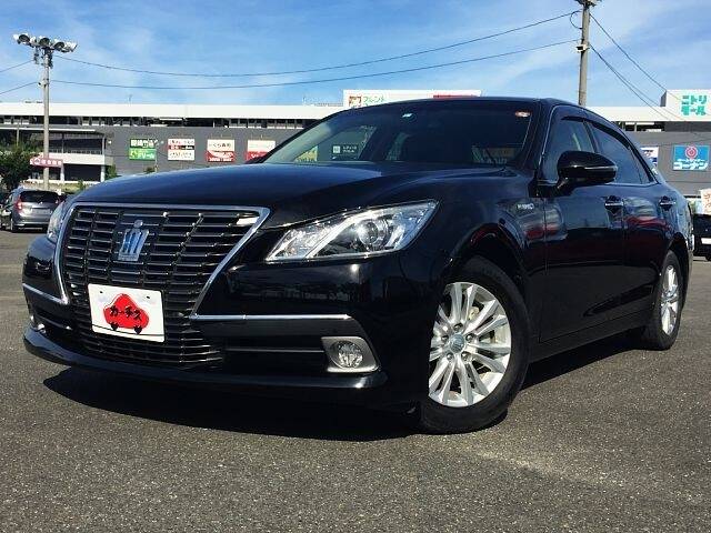 TOYOTA CROWN ROYAL SALOON