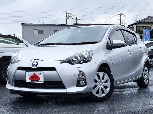 TOYOTA AQUA S