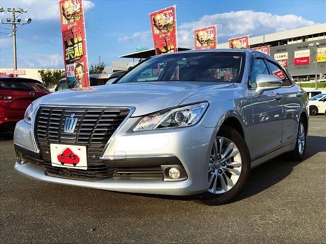 TOYOTA CROWN ROYAL SALOON