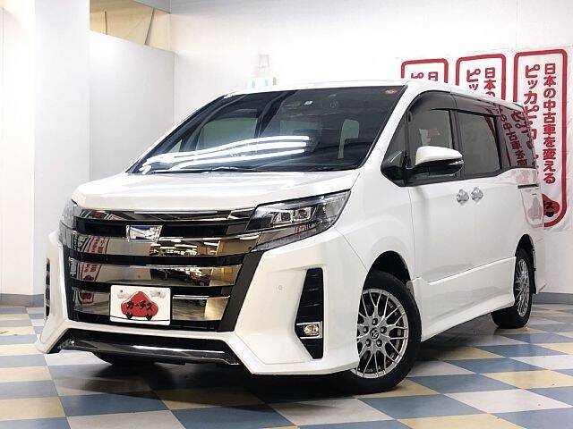TOYOTA NOAH