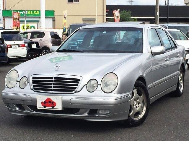 MERCEDES BENZ E320 (E CLASS)