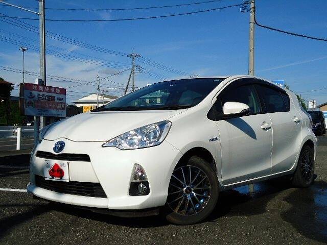 TOYOTA AQUA S