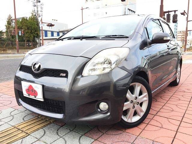 TOYOTA VITZ (YARIS) RS