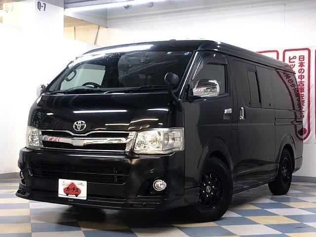 TOYOTA HIACE