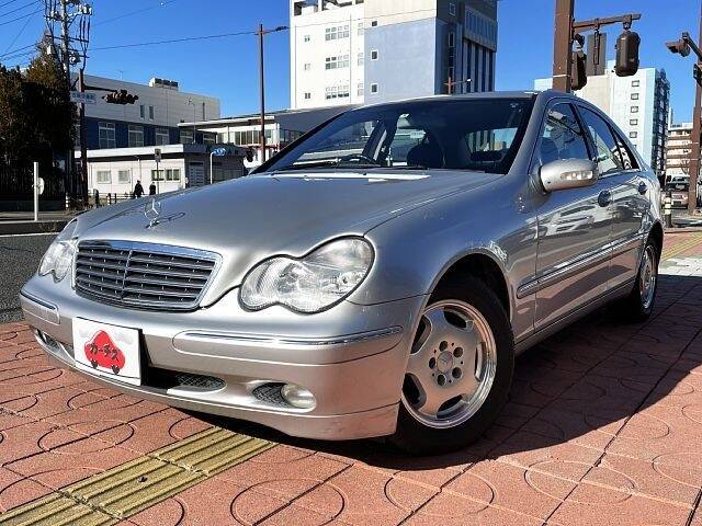 MERCEDES BENZ C200 (C CLASS)