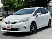 2011 TOYOTA PRIUS ALPHA G