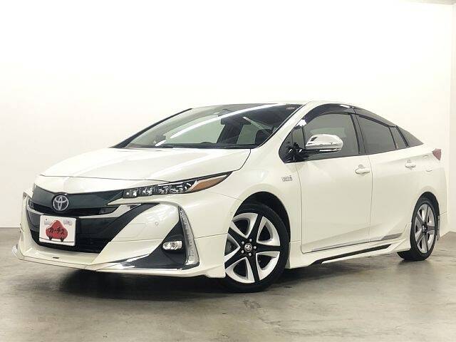 TOYOTA PRIUS PHV