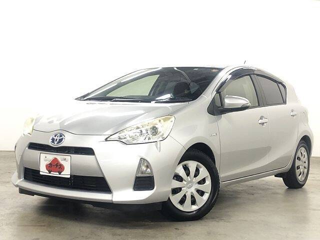TOYOTA AQUA S