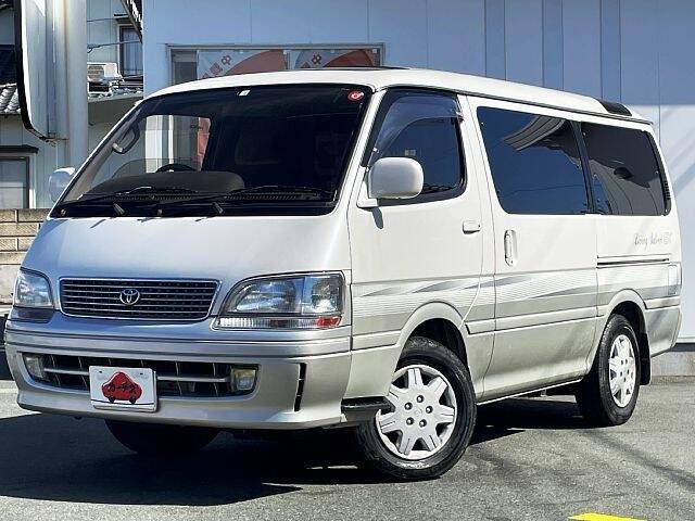 TOYOTA HIACE