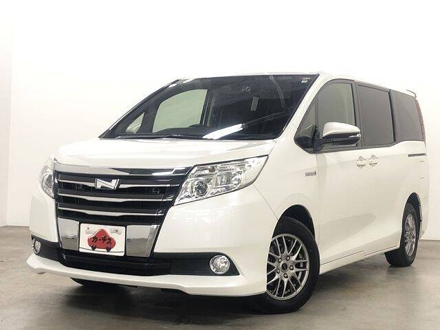 TOYOTA NOAH HYBRID X