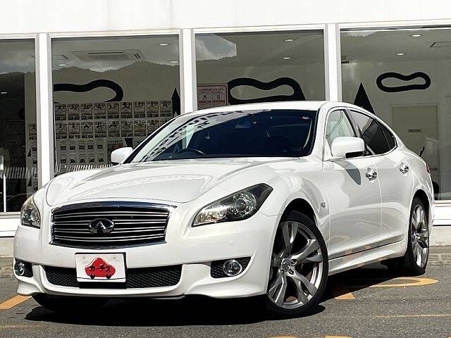 NISSAN FUGA