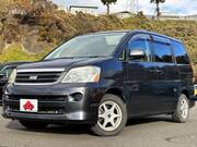 2004 TOYOTA NOAH X