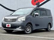 2012 TOYOTA NOAH