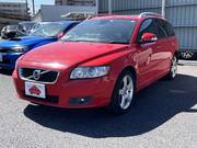 2011 VOLVO V50