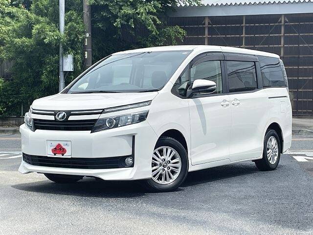 TOYOTA VOXY V
