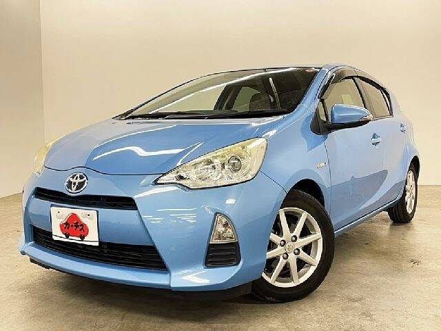 TOYOTA AQUA S