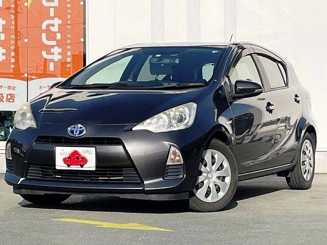 TOYOTA AQUA S