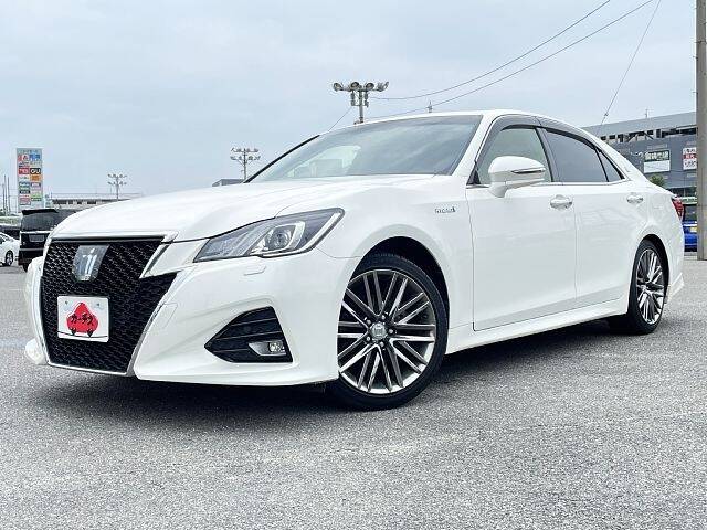 TOYOTA CROWN