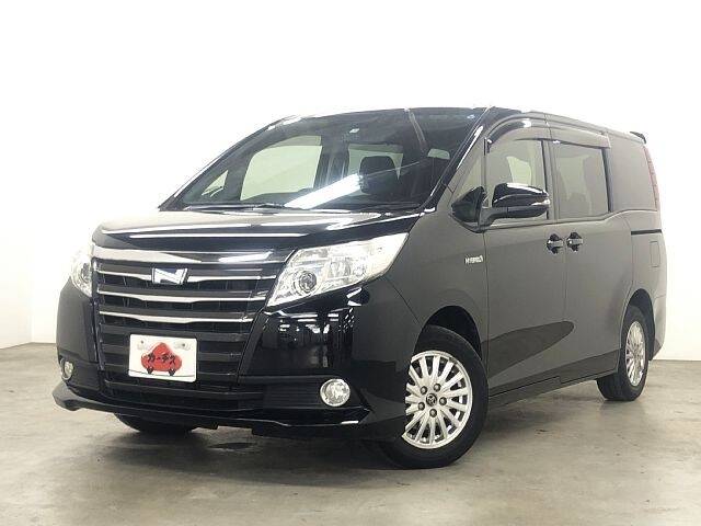 TOYOTA NOAH