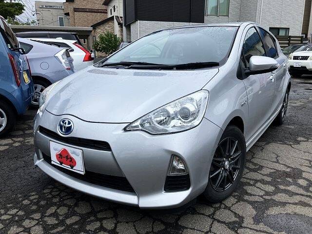 TOYOTA AQUA S