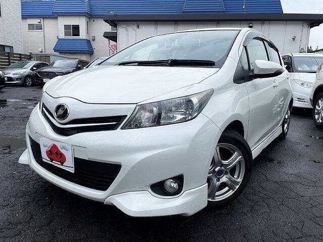 TOYOTA VITZ (YARIS) U
