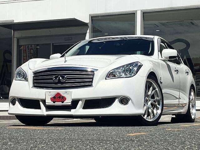 NISSAN FUGA