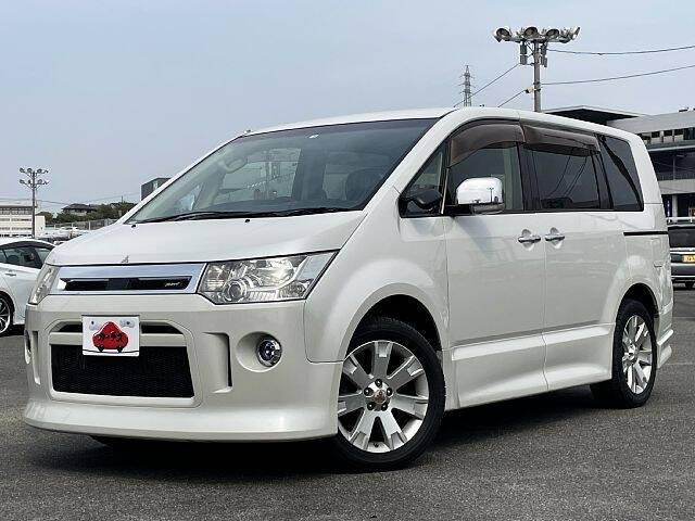 MITSUBISHI DELICA D5