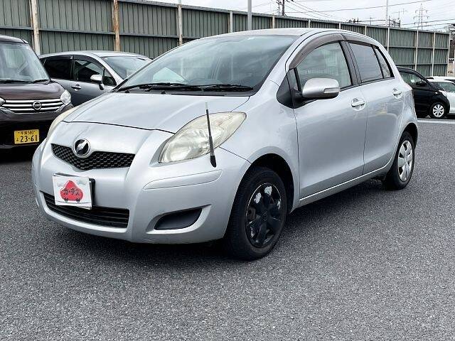 TOYOTA VITZ (YARIS) F