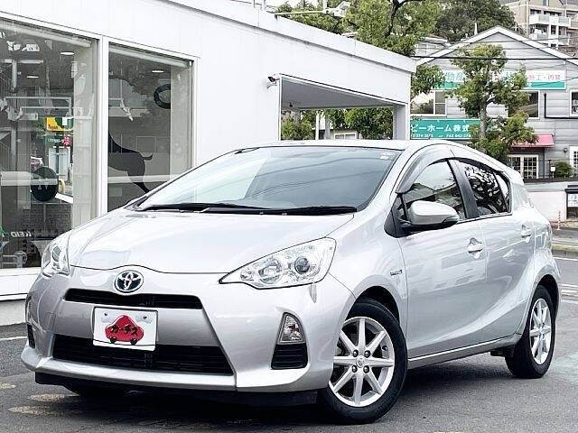 TOYOTA AQUA S