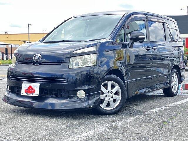 TOYOTA VOXY Z