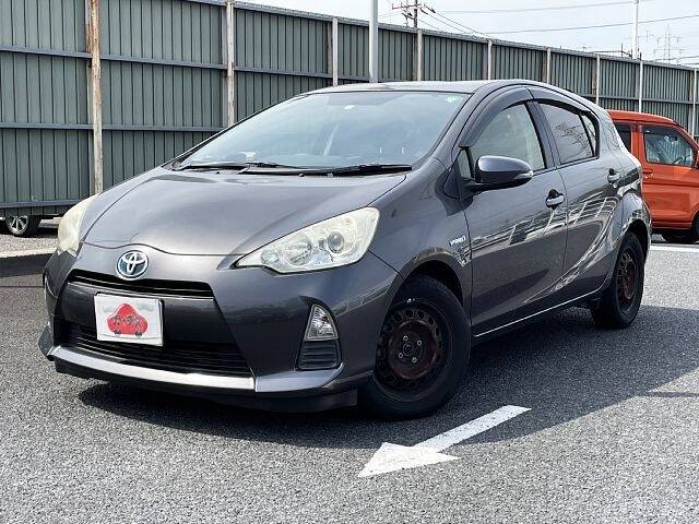 TOYOTA AQUA S