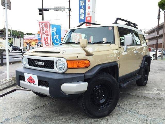 TOYOTA FJ CRUISER