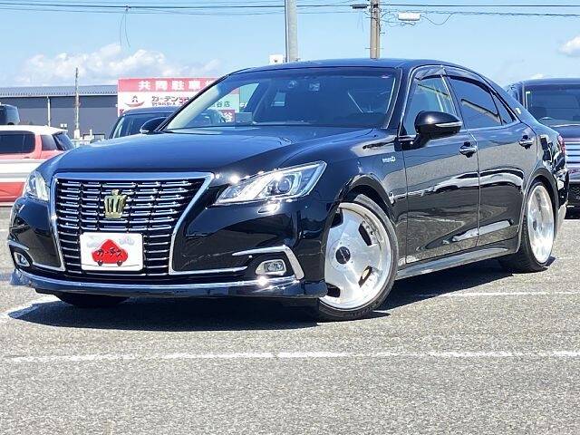 TOYOTA CROWN