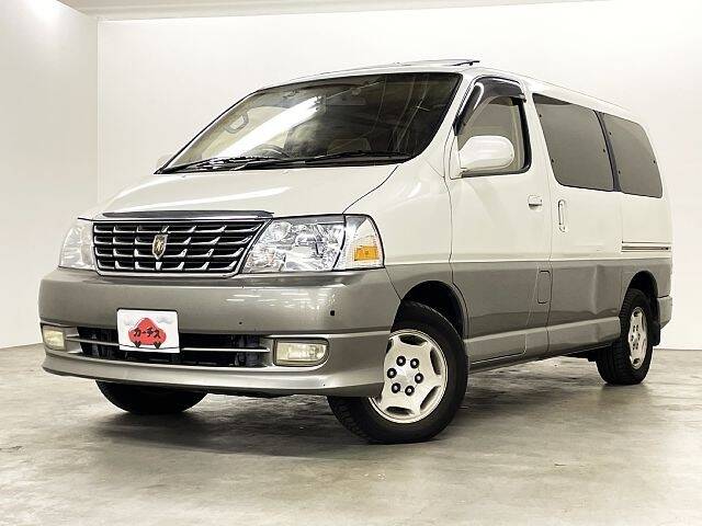 TOYOTA GRAND HIACE