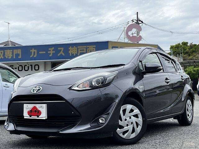 TOYOTA AQUA S