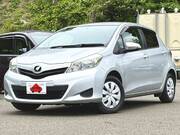 2013 TOYOTA VITZ F
