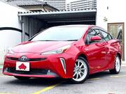 2019 TOYOTA PRIUS
