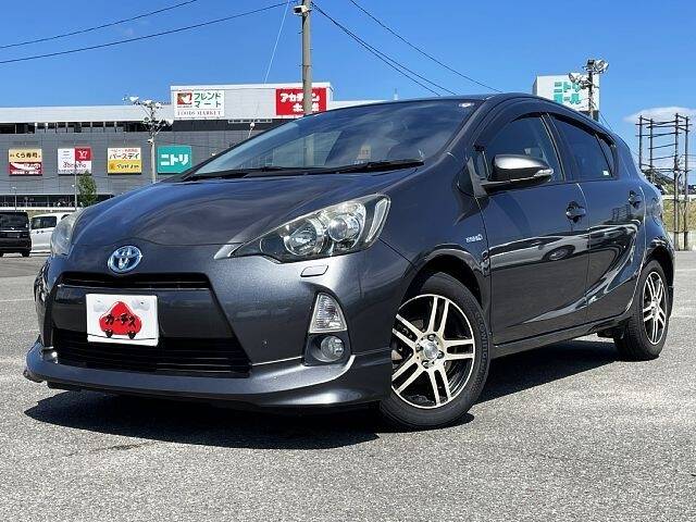TOYOTA AQUA S