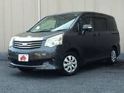 2011 TOYOTA NOAH
