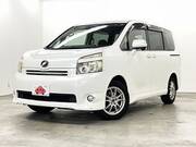 2009 TOYOTA VOXY