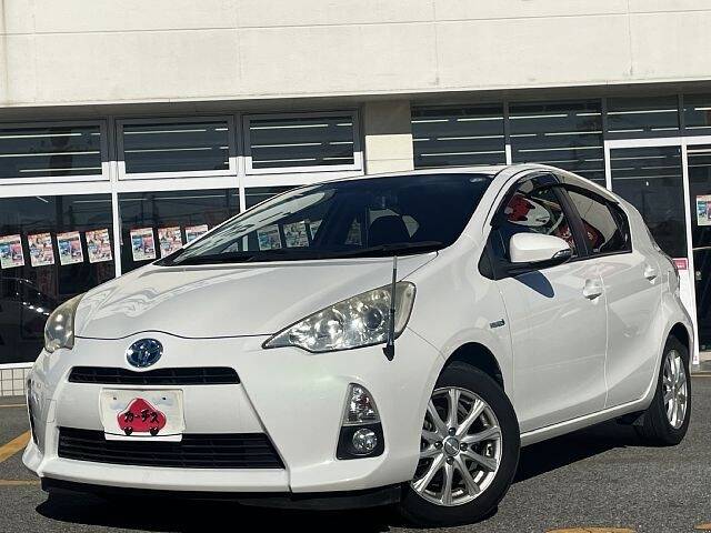 TOYOTA AQUA S