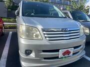 2003 TOYOTA NOAH