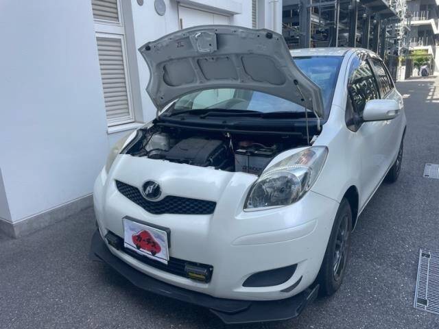TOYOTA VITZ (YARIS) F