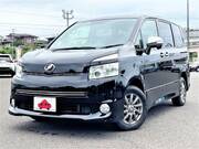 2010 TOYOTA VOXY