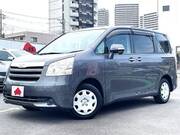 2010 TOYOTA NOAH
