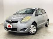 2010 TOYOTA VITZ F