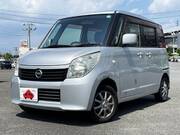 2013 NISSAN ROOX