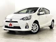 2013 TOYOTA AQUA